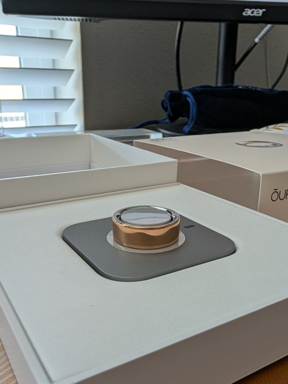 BRAND NEW IN BOX- OURA RING 4 - Rose Gold - Size 8